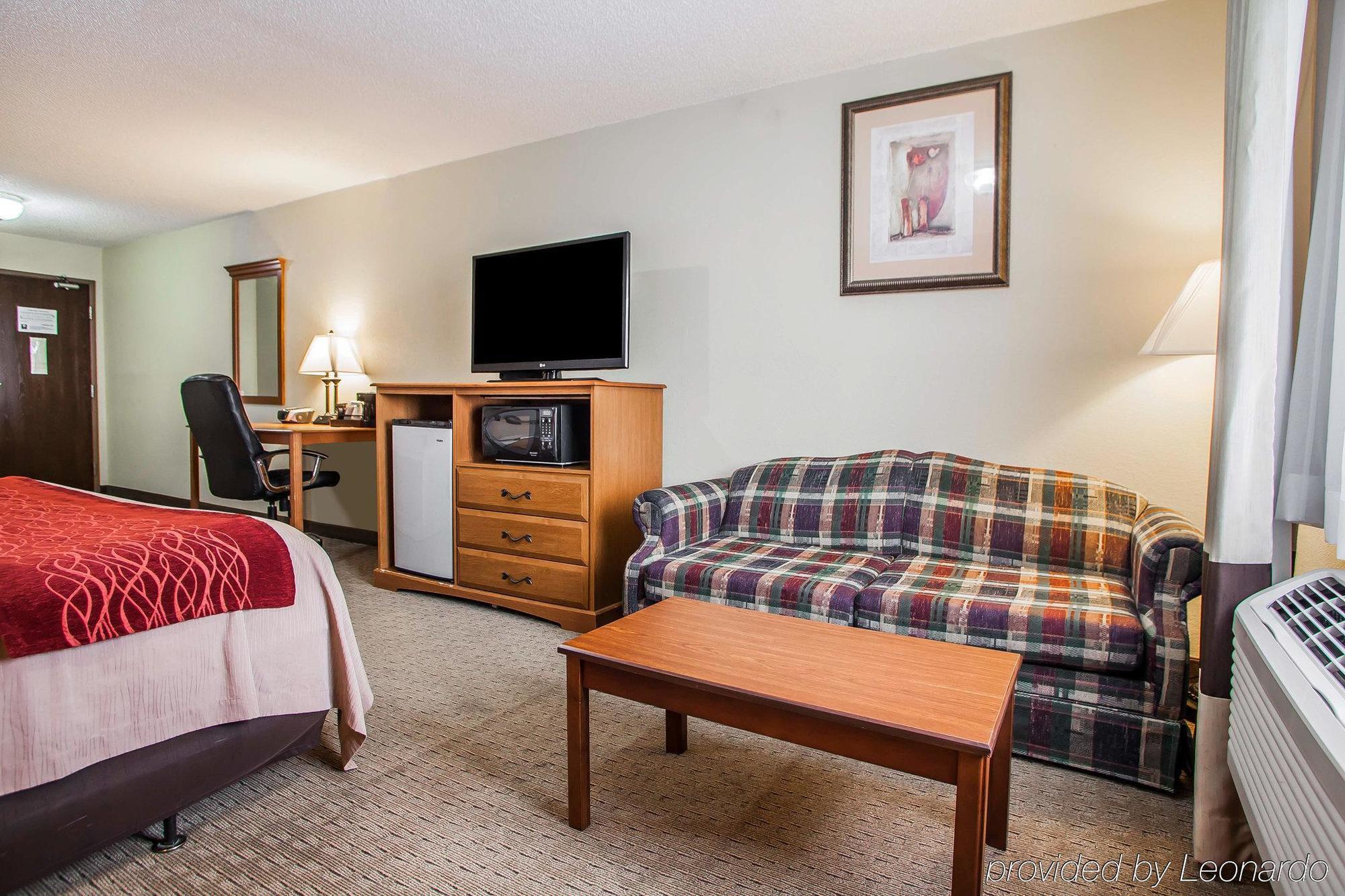 Baymont By Wyndham Fort Dodge Exterior photo