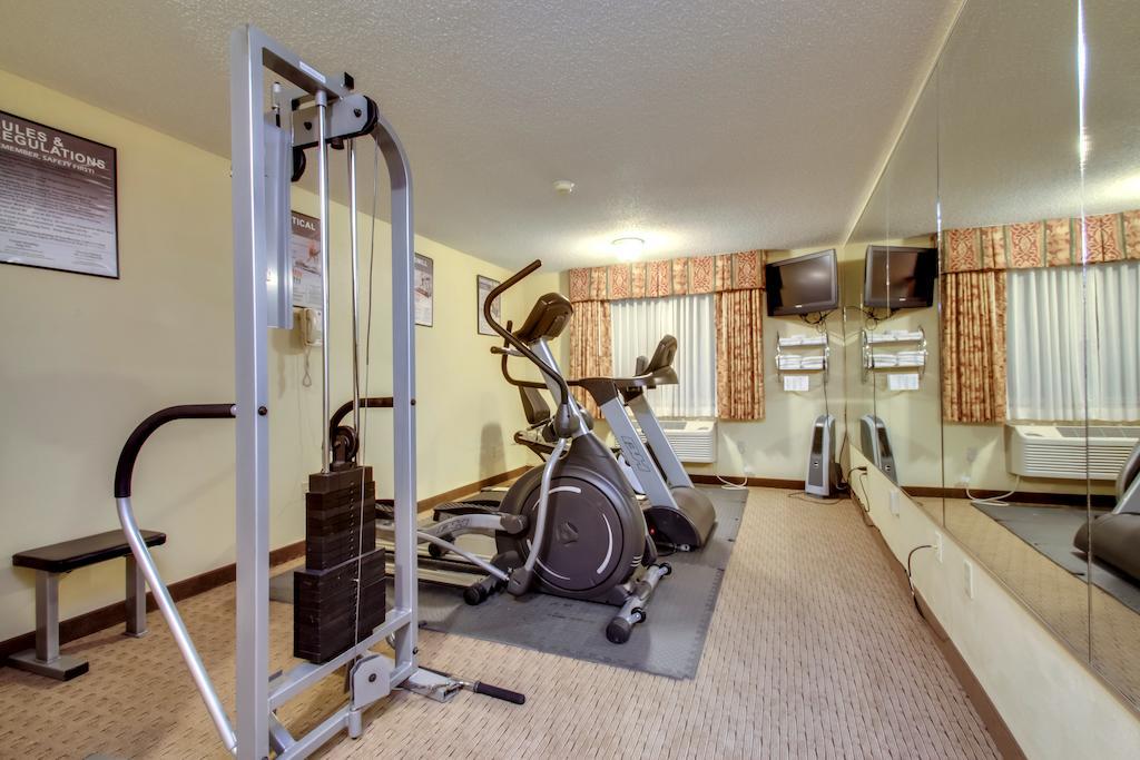 Baymont By Wyndham Fort Dodge Exterior photo