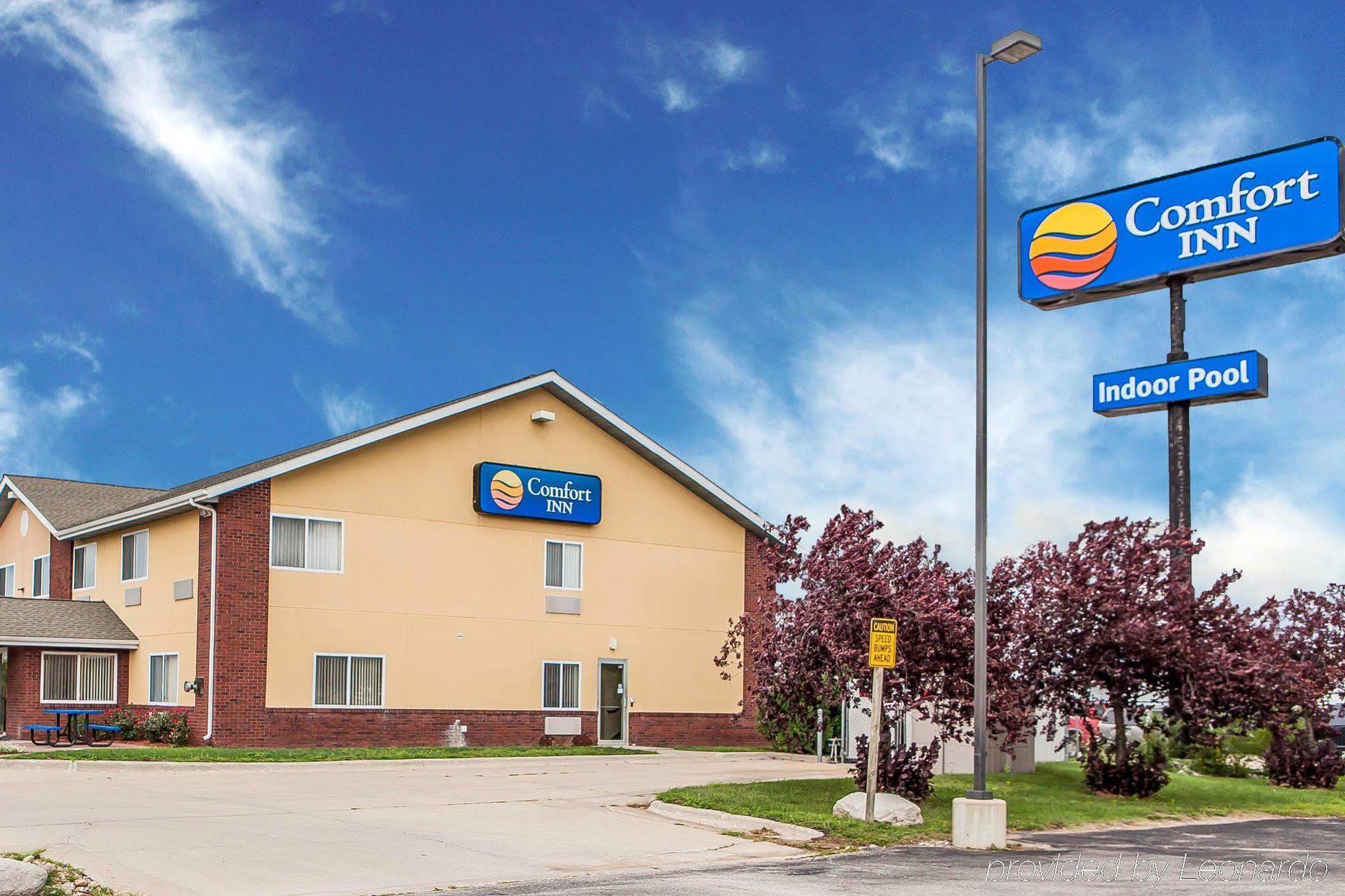Baymont By Wyndham Fort Dodge Exterior photo